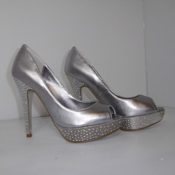 NWT Mariah Carey Pewter Leather Rhinestones 5" Stiletto Heel Pumps 7M - Picture 2 of 10